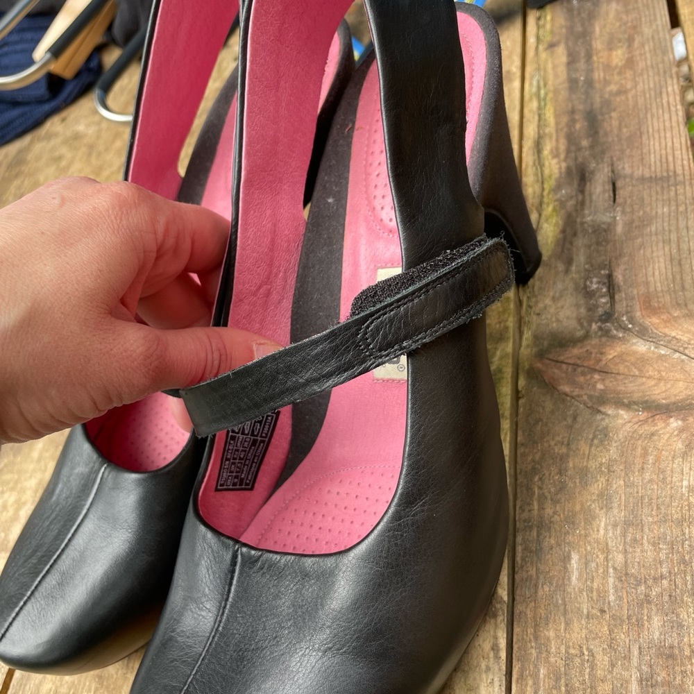 TSUBO  Leather Women's Shoes sz 9 - Picture 7 of 9